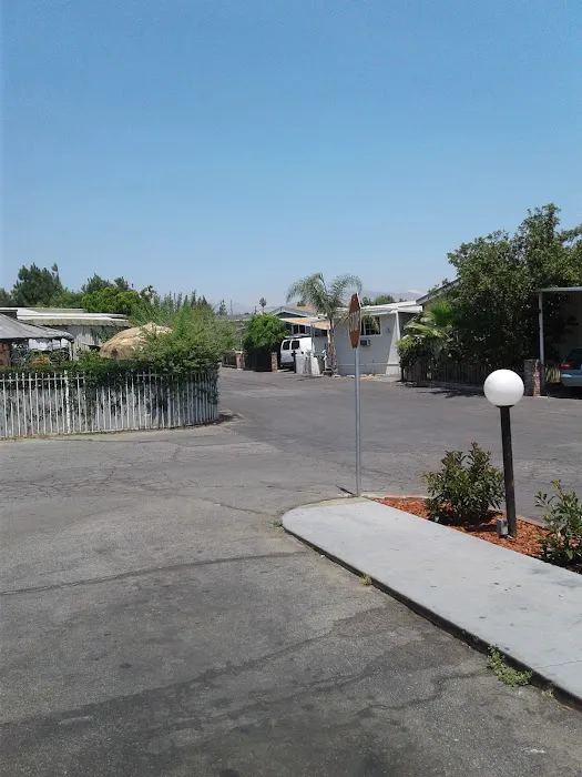 Shadow Hills Mobile Home Park Picture 4