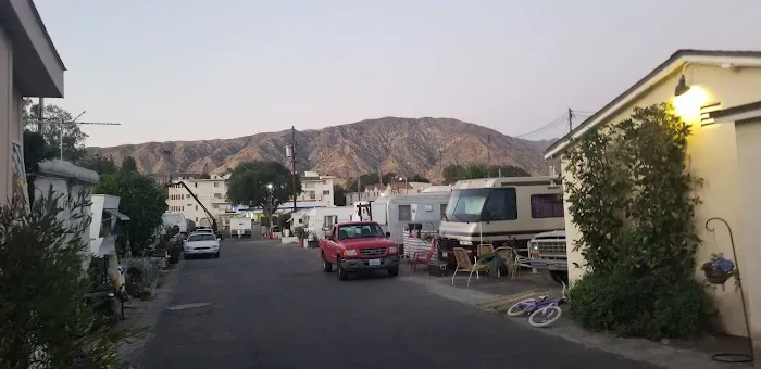 Sunland Trailer Park Picture 1