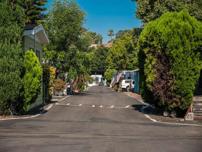Sherman Grove Mobile Home Park Picture 8