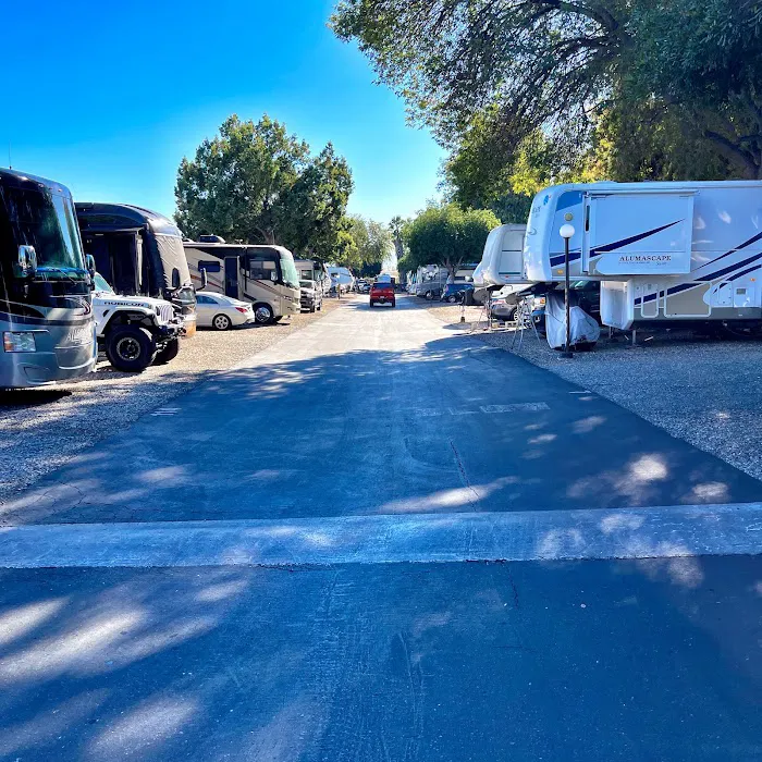 Walnut RV Park and Storage Picture 5