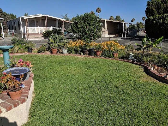 Chatsworth Mobile Home Park Picture 10