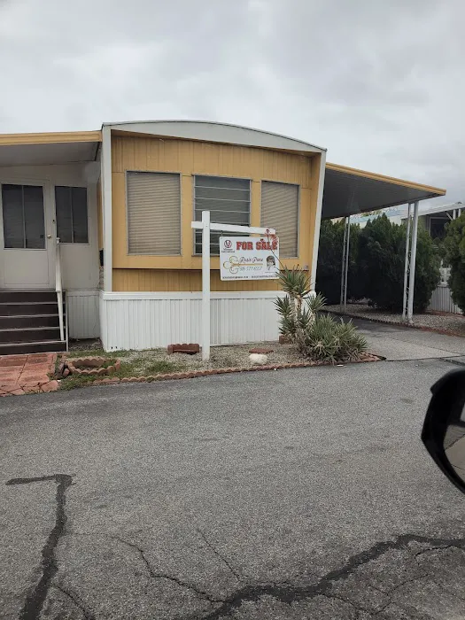 Chatsworth Mobile Home Park Picture 6