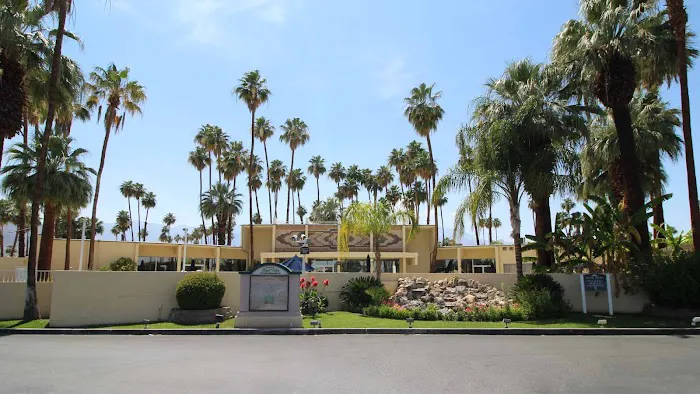 Royal Palms Picture 2