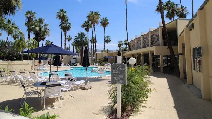 Royal Palms Picture 3