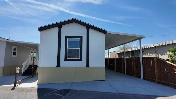 Park West Mobile Home Park Picture 5