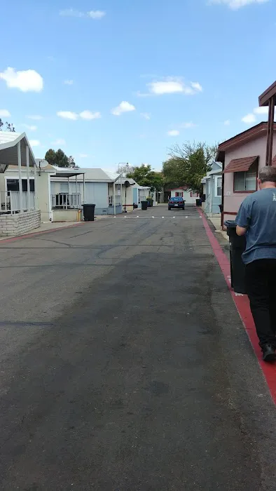 Villa Cajon Mobile Home Estate Picture 6