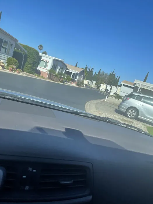 Simi Country Mobile Home Estates Picture 4