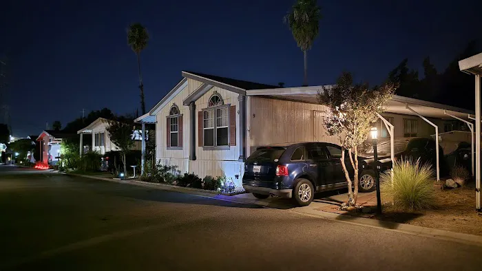 Los Olivos Mobile Home Park Picture 4