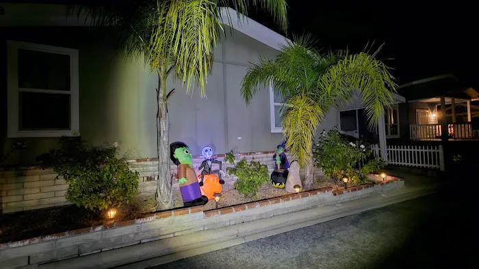 Oakridge Mobile Home Park Picture 9