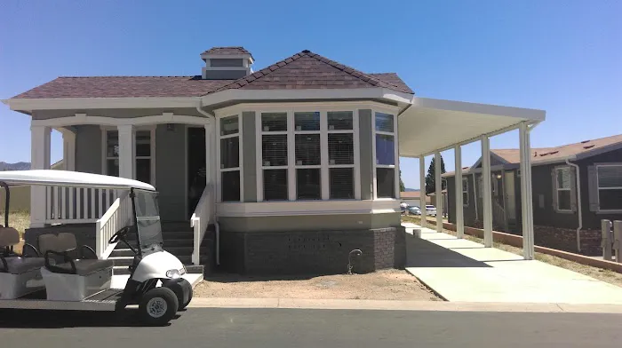 Oakridge Mobile Home Park Picture 6