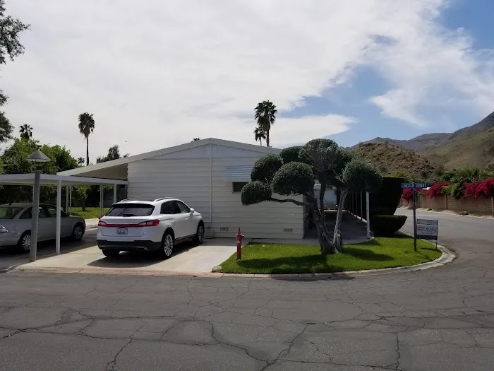 Rancho Mirage Mobile Home Park Picture 6