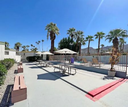 Rancho Mirage RV & Mobile Village