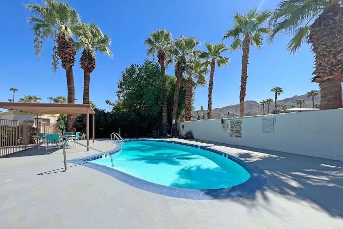 Rancho Mirage RV & Mobile Village Picture 4