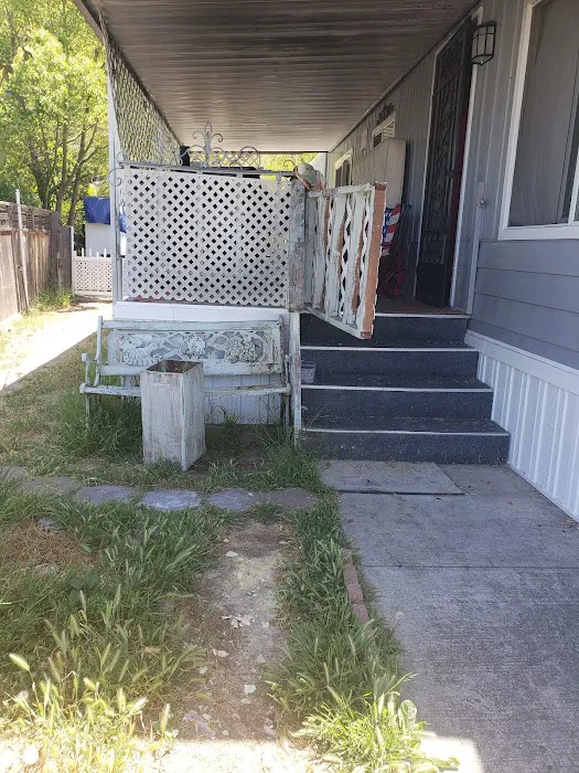 Mira Vista Mobile Home Estates Picture 6
