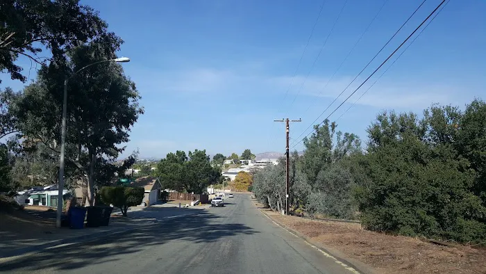 Monterey Mobile Lodge Picture 9
