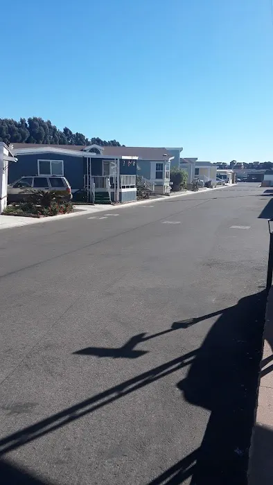 Ocean-Aire Mobile Home Estates Picture 4