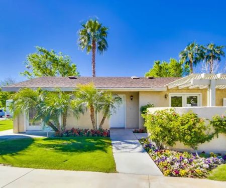 Emerald Desert RV Resort