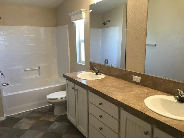 Silver Spur Manufactured Housing Community and RV Resort Picture 9