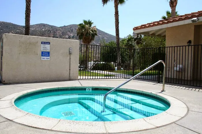 Oak Creek RV Resort Picture 4