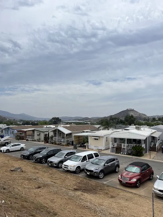 Singing Hills Mobile Estates Picture 3