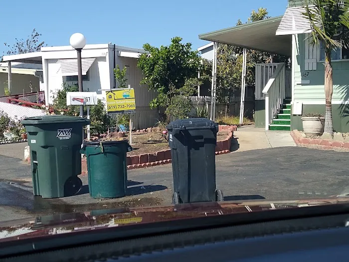 Palace Garden Mobile Home Park Picture 7