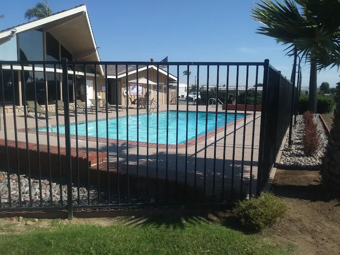 Palms Mobile Estates Picture 4