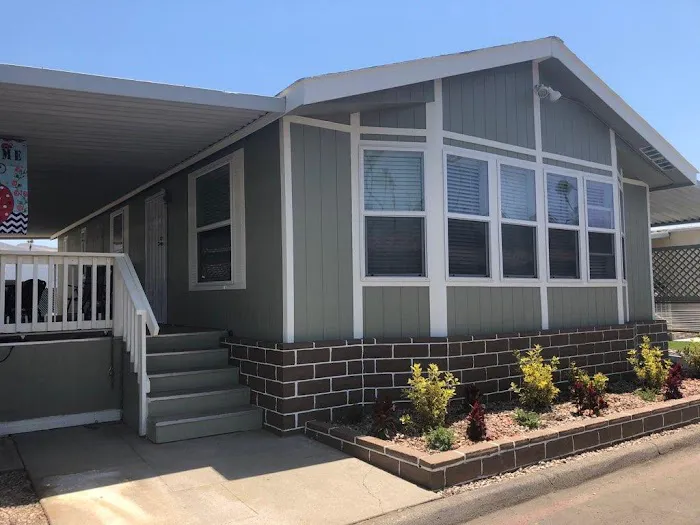 Santa Paula West Mobile Home Park Picture 7