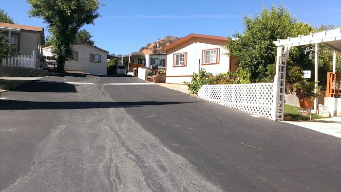 Hasley Canyon Mobile Estates Picture 4