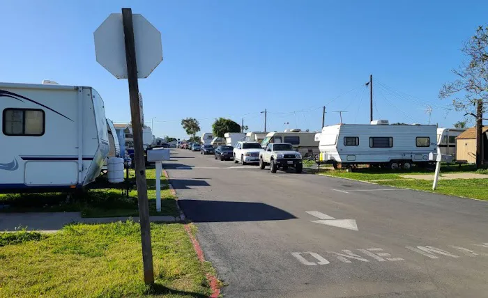 Miramar MH & RV Park Picture 7