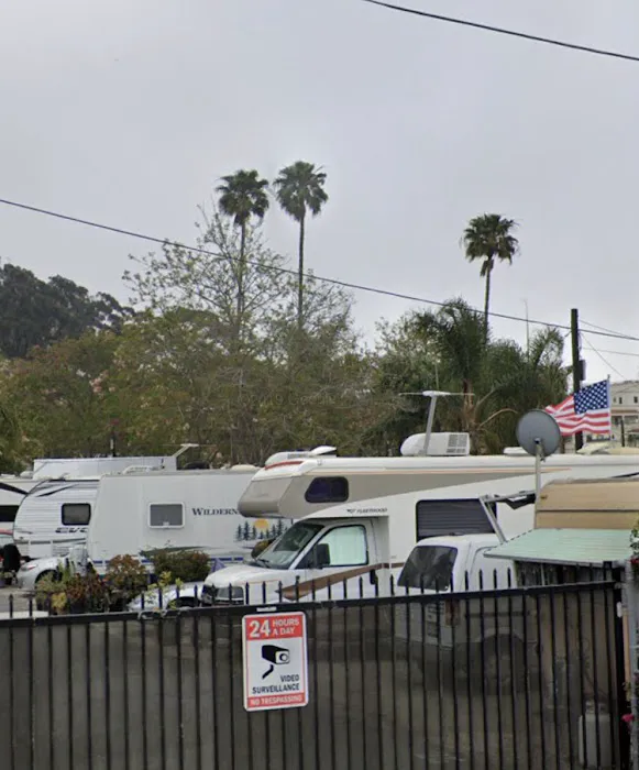 Avenue Trailer Town Picture 10
