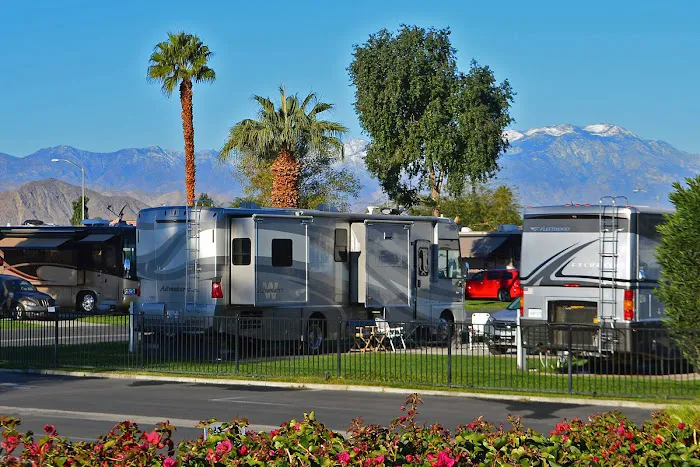 Indian Waters RV Resort and Cottages Picture 1