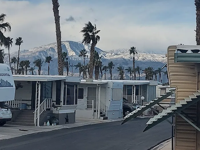 Happy Wanderer Picture 2