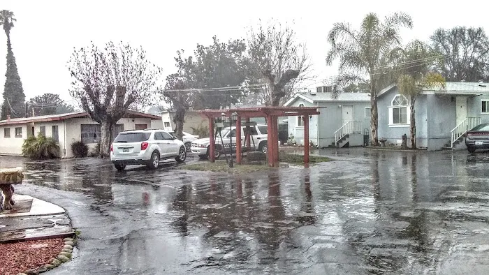Country Village Mobile Home Park Picture 4