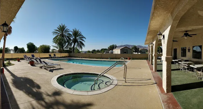 Oasis Palms RV Resort Picture 7