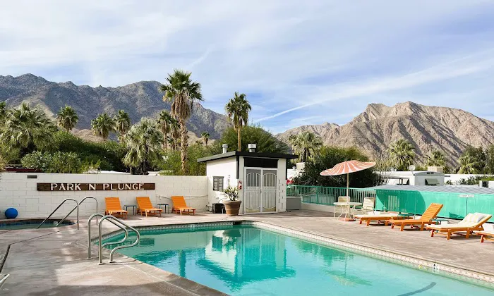 Desert Sands Vintage Trailer Village Picture 4