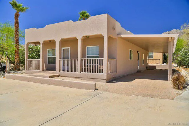Santa Fe Palms Picture 2