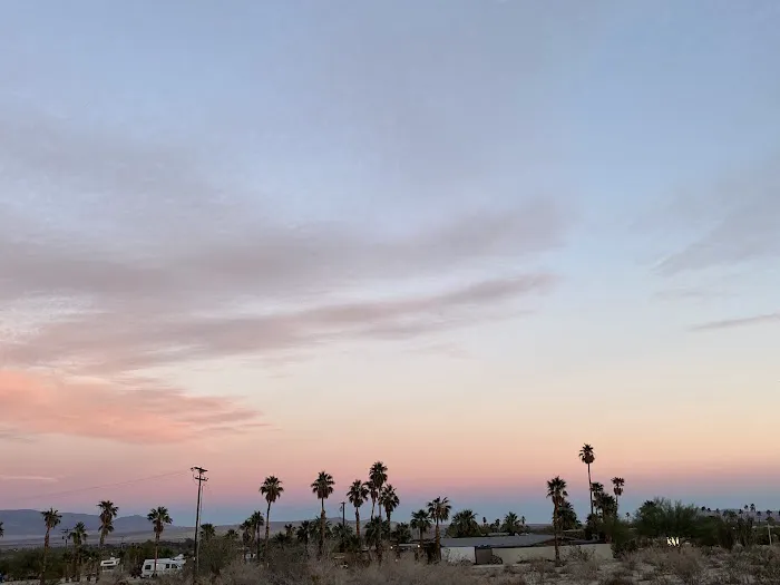 Santa Fe Palms Picture 5