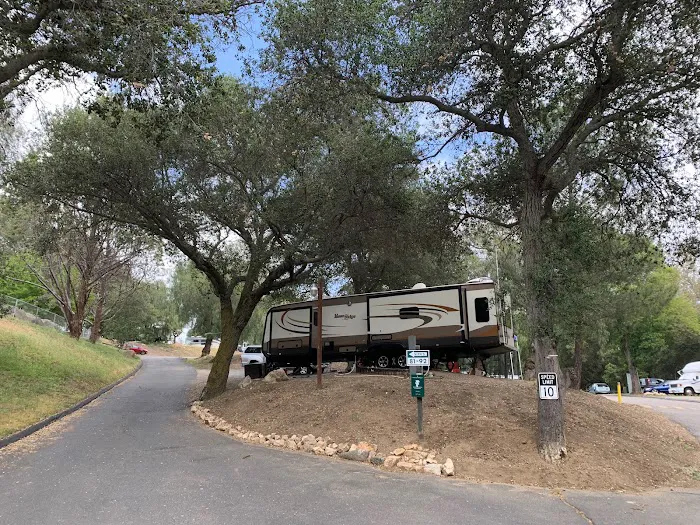 Ramona Oaks RV Park Picture 4