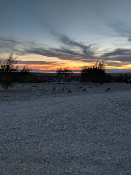 Lark Spa Mobile Home & RV Park Picture 10