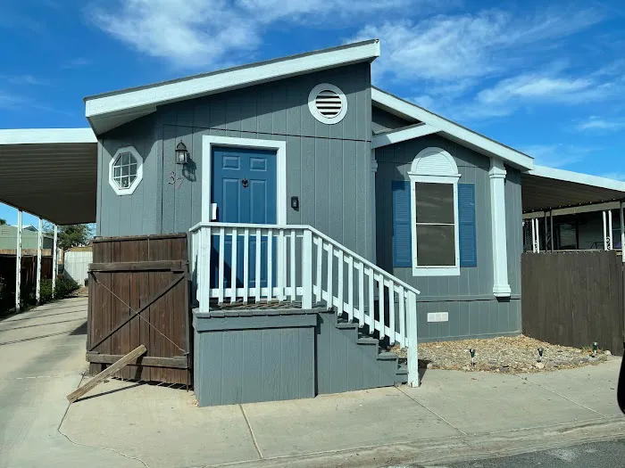 Malan Mobile Home Park Picture 4