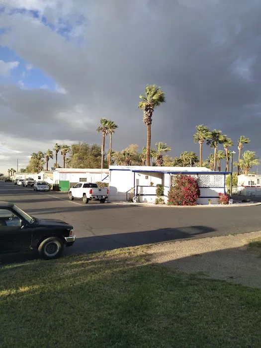 Country Life RV Park Picture 7