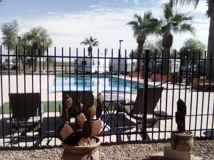 Country Life RV Park Picture 6