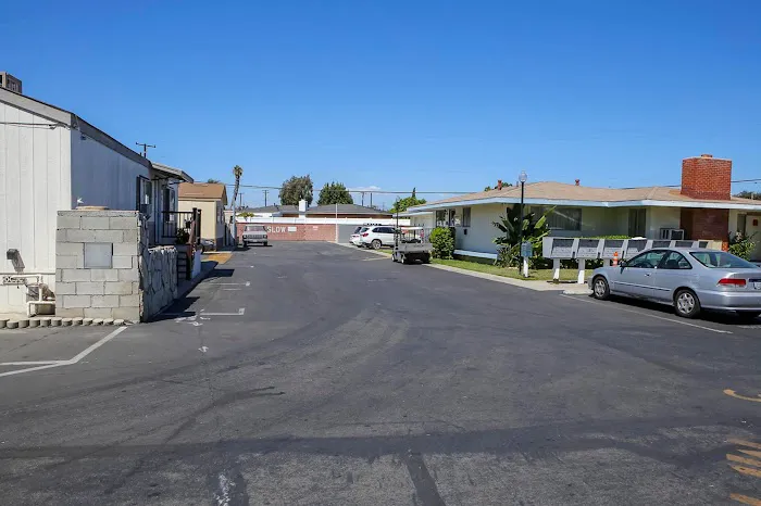Condesa Village Mobile Home Park Picture 3