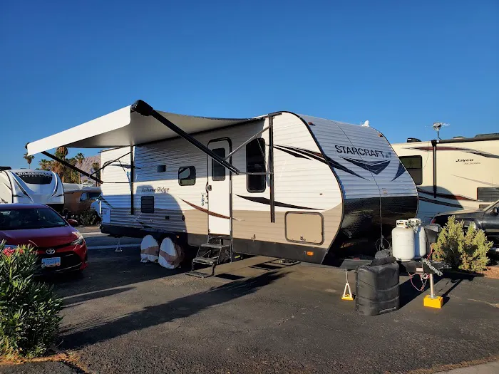 Road Runner RV Park Picture 1