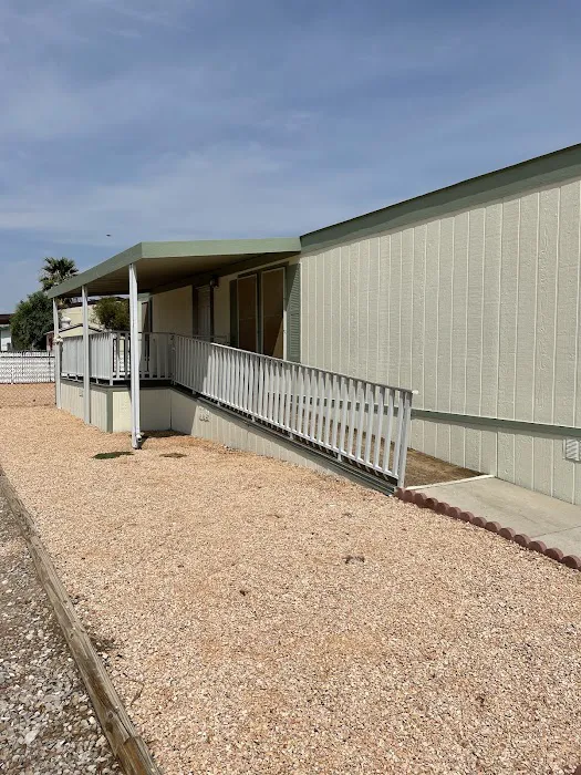 River Oaks Manufactured Home Community Picture 3