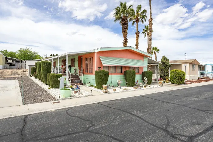 Aqua Vista Family Friendly Community Picture 5