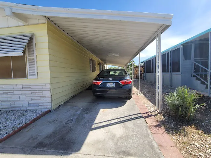 Aqua Vista Family Friendly Community Picture 4