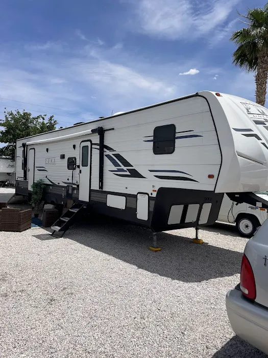 Maycliff Mini Storage & RV Park Las Vegas Picture 6