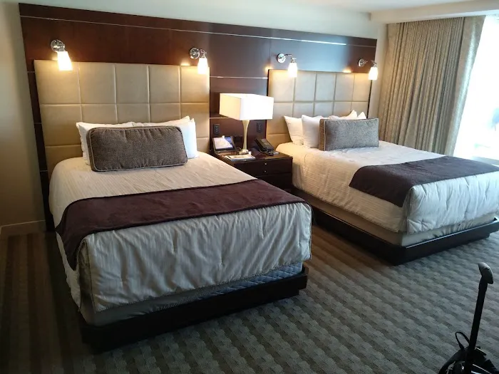 Sunrise Gardens Picture 7