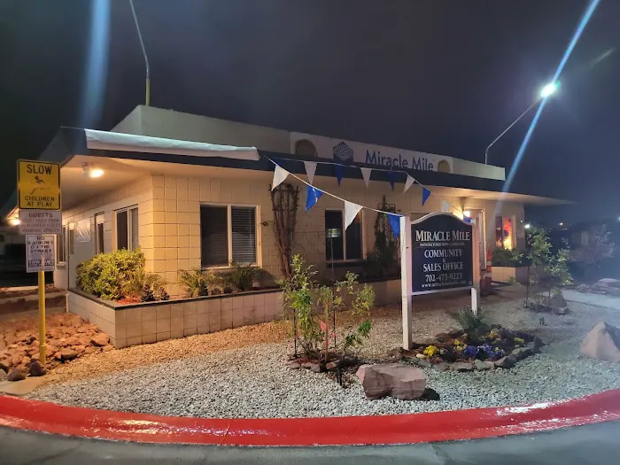 Miracle Mile Picture 4